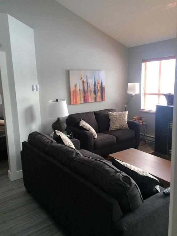 Tyndalstone Lodge 3 Bedroom In The Heart Of Village North Whistler Bagian luar foto