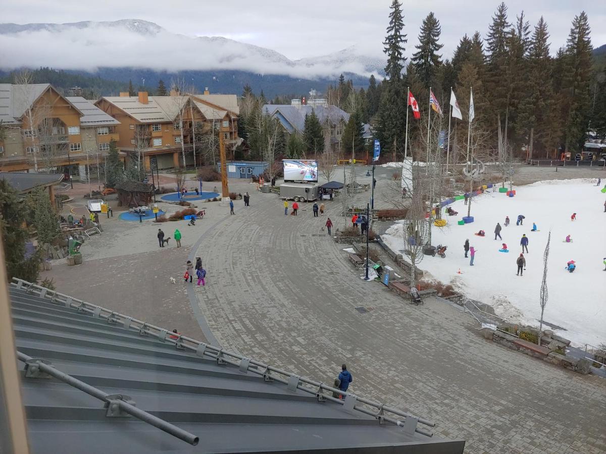 Tyndalstone Lodge 3 Bedroom In The Heart Of Village North Whistler Bagian luar foto